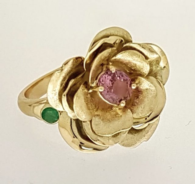 Gouden roos ring met roze saffier/smaragd #21340