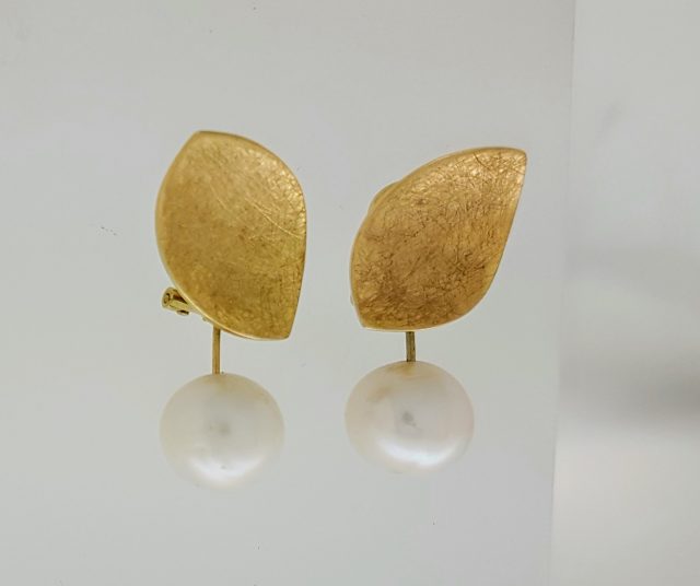 Gouden oorhangers met parel "Leaves" #2339 - Afbeelding 2