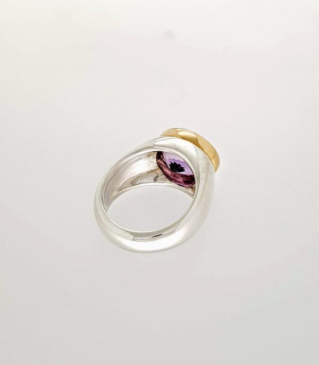 Zilver en gouden ring met amethist. #10991 - Afbeelding 4