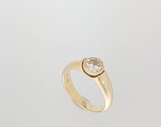 Geelgouden ring met diamant #