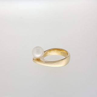 Gouden ring met parel. #1434