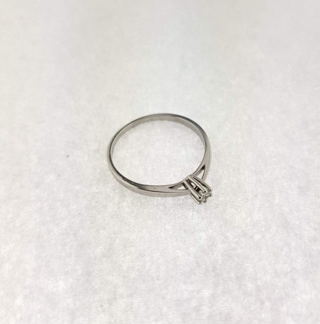 18 Karaat witgouden solitair ring met diamant. #20059 - Afbeelding 2