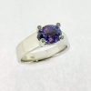 Witgouden ring met paarse saffier #19374
