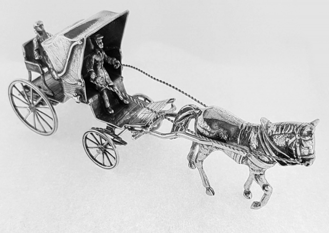 Zilveren miniatuur koets met paard #21186