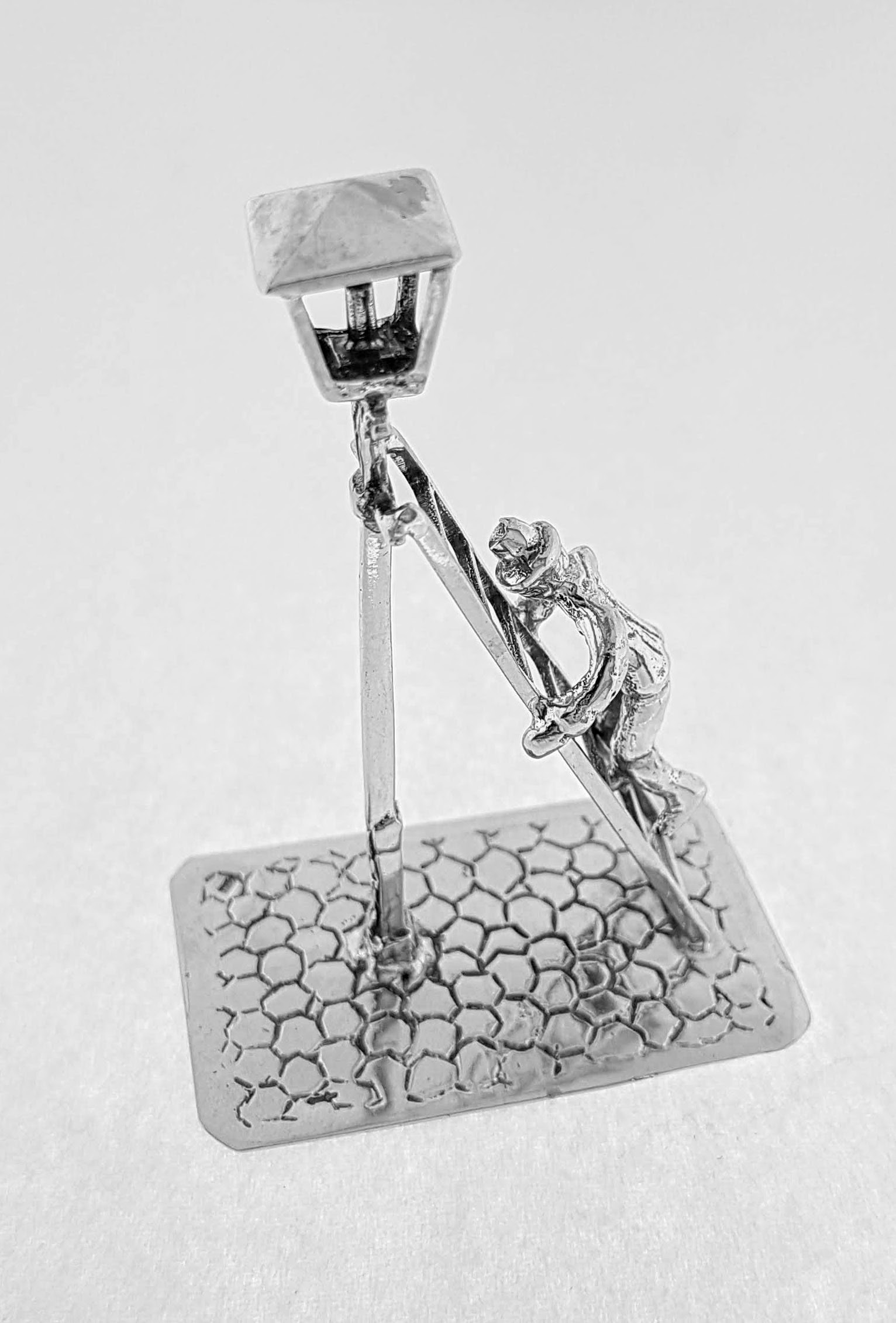 Monografie grijs Automatisering Zilveren miniatuur lantaarn aansteker #22927 | Goudsmederij/Juwelier Arnold  van Dodewaard