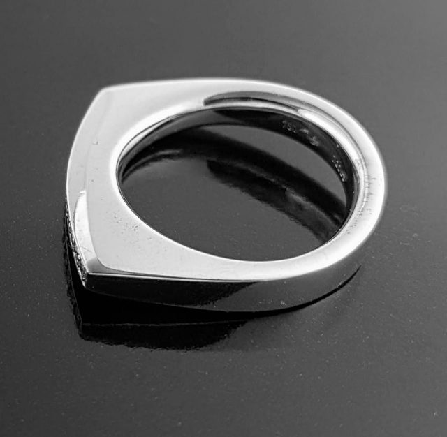 18 krt. Witgouden ring met een rij diamantjes van Quinn #729 - Afbeelding 6