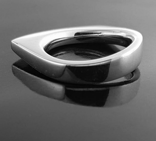 18 krt. Witgouden ring met een rij diamantjes van Quinn #729 - Afbeelding 4