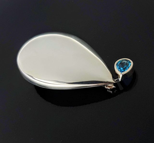 Zilveren broche met topaas, handgemaakt unicum, #4020