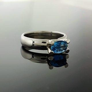 14 karaat witgouden ring met aquamarijn #10767