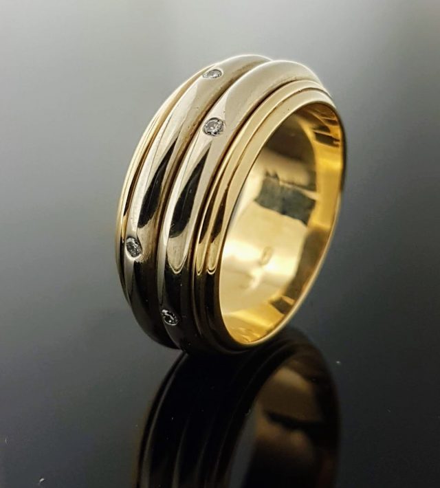 Bicolor gouden ring met draaibare middenringen  met diamantjes. #8321 - Afbeelding 2