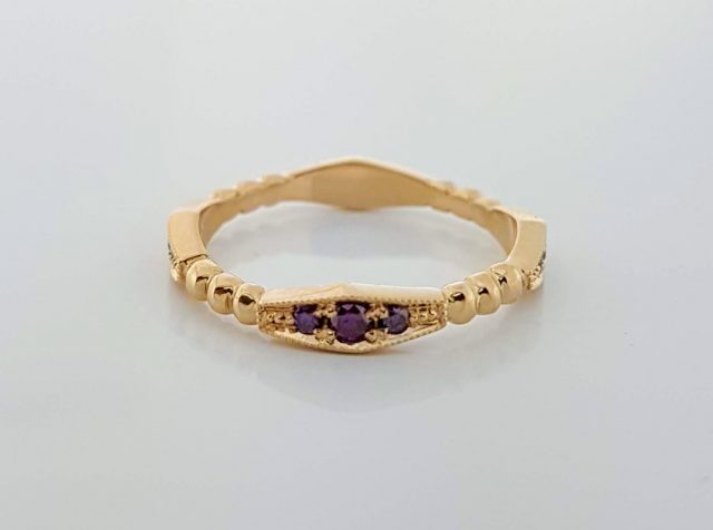 14 karaat rosé gouden ring met purple diamantjes #23700