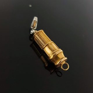 !4 karaat gouden mijnlamp als bedel. #15658