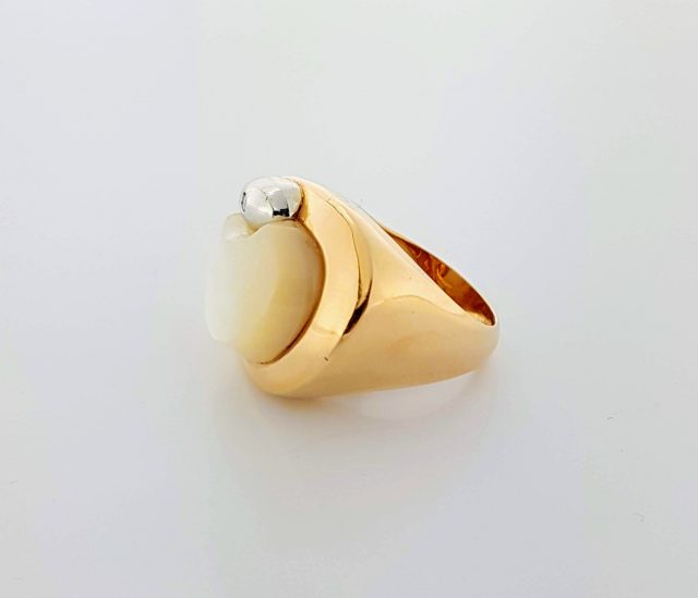 18 karaat bicolor gouden ring met parelmoer en een briljantje. #1700 - Afbeelding 2