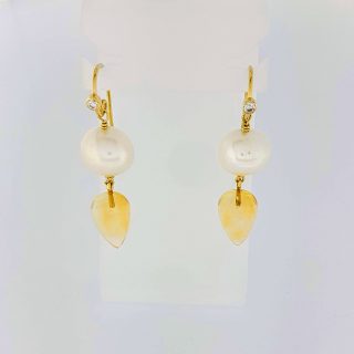 Oorhangers met parel, pendel vorm citrien en diamant #23855