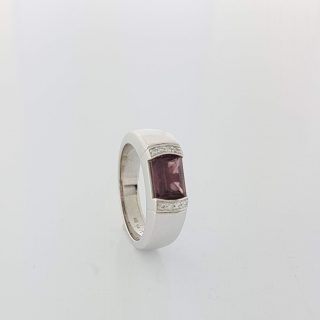 14 Karaat witgouden ring met echte rode edelsteen spinel. #24026