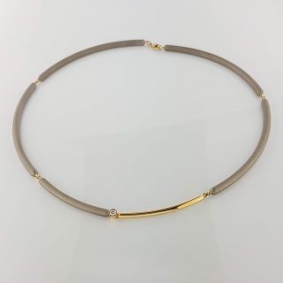 Titanium / goud collier met 0.10 crt. TW.VS. diamant #1889