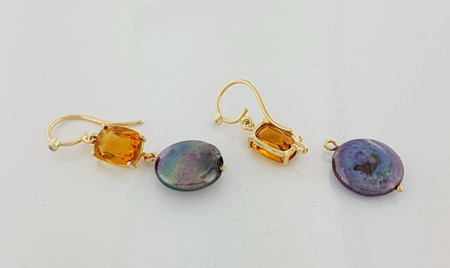 Oorhangers met Citrien, Palmier kleur met diamantje en wisselbare parels, wit en zwart. #24279 - Afbeelding 4