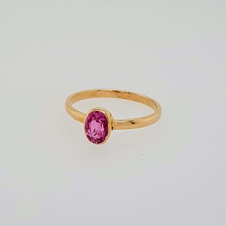 14 Karaat geelgouden ring met ovale roze saffier #24406