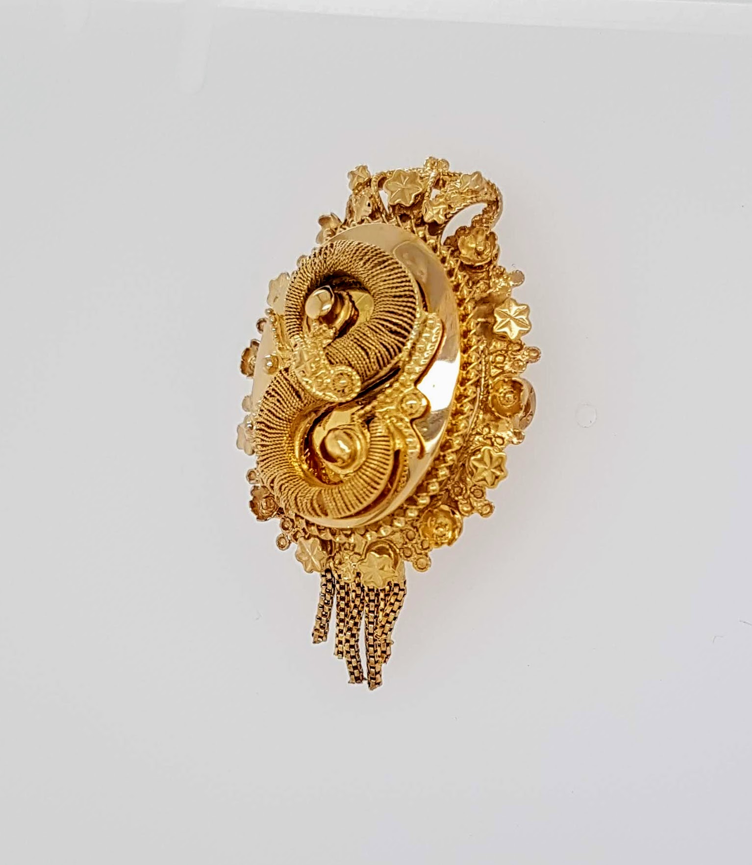14 karaat antieke occasion broche #24514 | Goudsmederij/Juwelier Arnold van Dodewaard