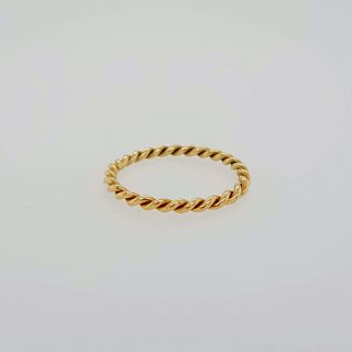 Gouden getordeerde aanschuifring #23597
