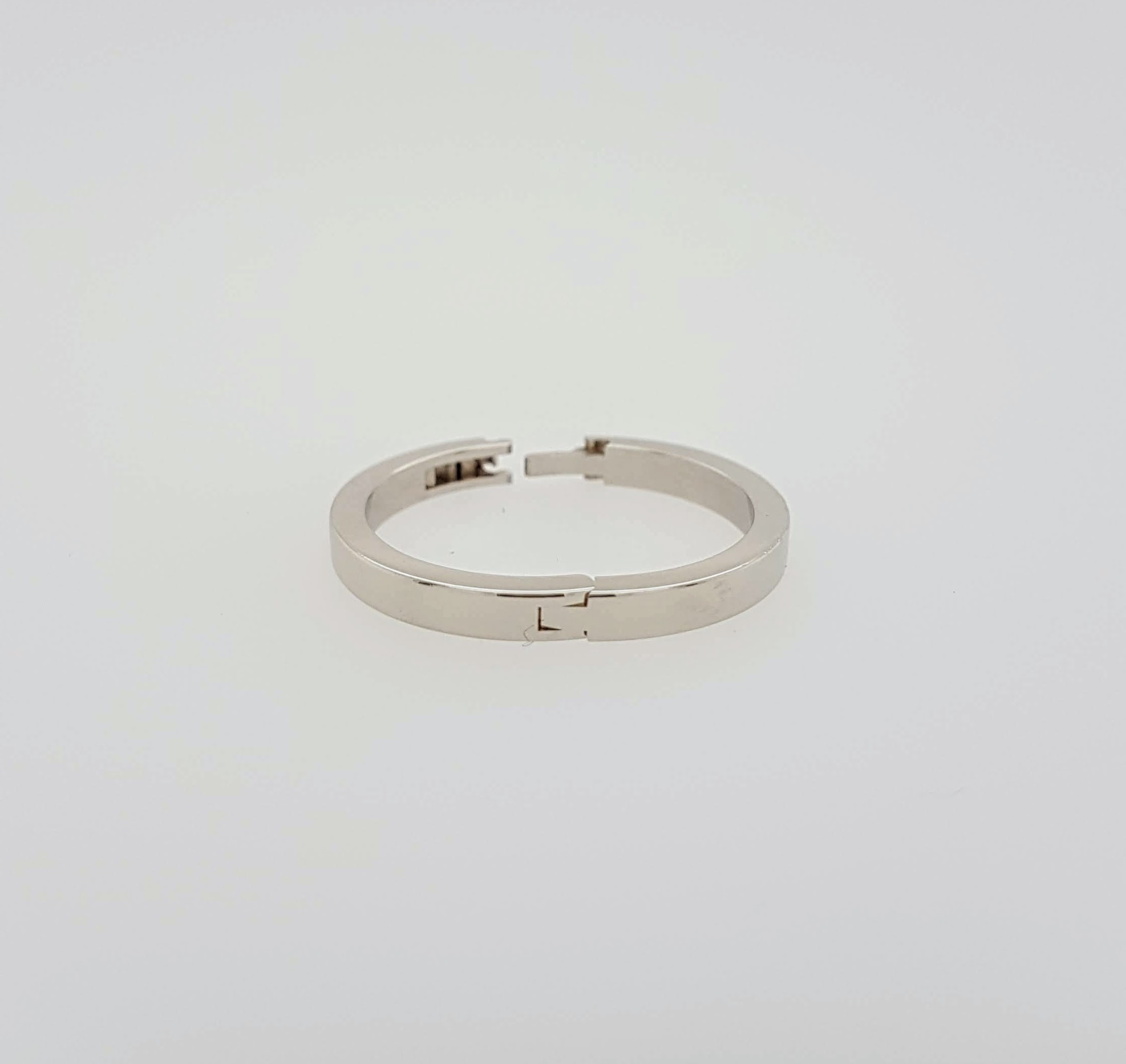 Witgouden ring voor handen met dikke knokkels #1777 | Goudsmederij/Juwelier Arnold van Dodewaard