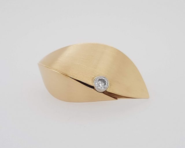 Gouden fantasie oorknoppen. #922 - Afbeelding 2