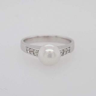 Witgouden ring met diamant en parel. #14693