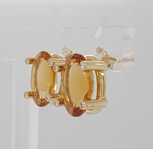 Gouden oorknoppen met citrien en diamant. #9512 - Afbeelding 2