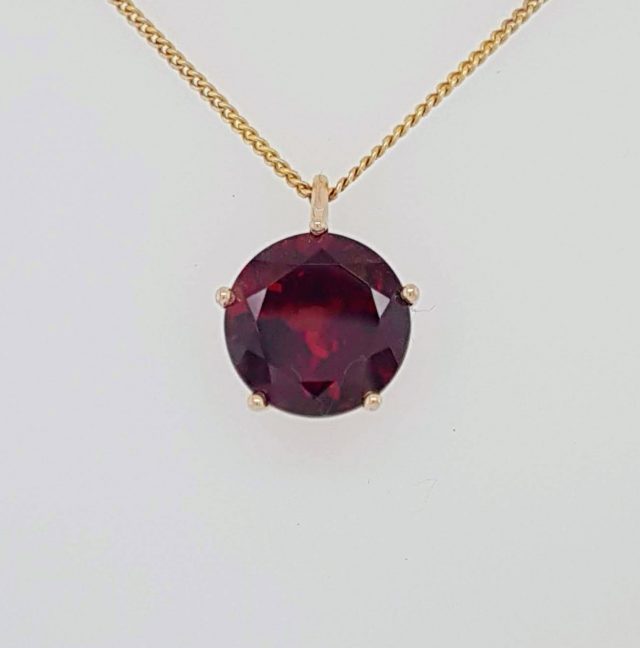 14 karaat rosé gouden Penta hanger met granaat #24640