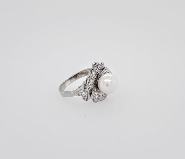 Witgouden parel ring met briljantjes/ occasion #18698 - Afbeelding 3