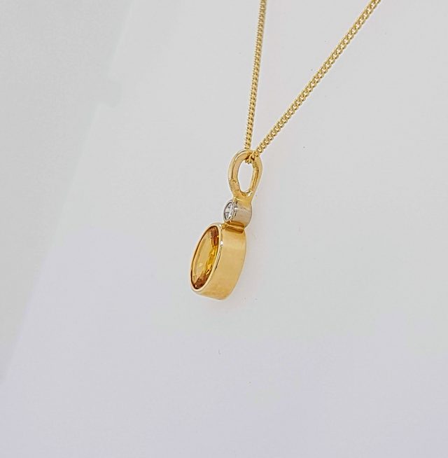 Gouden hanger met gele saffier en een diamantje #21467 - Afbeelding 2