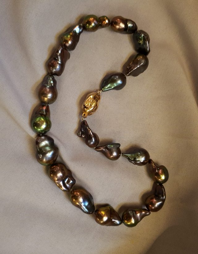 Peacock nuclea parel collier met gouden slot. #17818 - Afbeelding 2