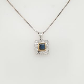 Wit met geelgouden hanger met saffier en diamant #22043