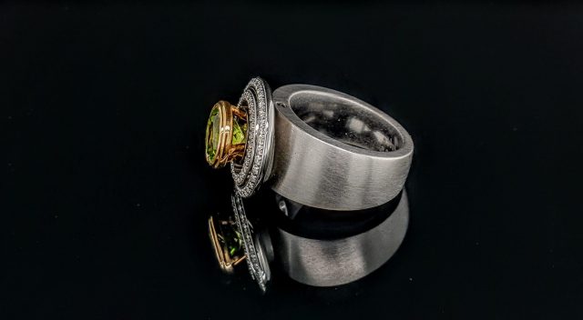 Charlotte Ehinger-Schwarz ring met Peridot en diamant #24754 - Afbeelding 3