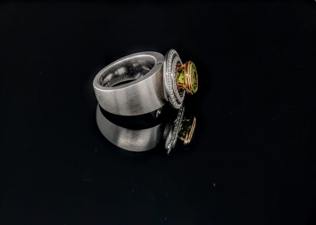 Charlotte Ehinger-Schwarz ring met Peridot en diamant #24754 - Afbeelding 2