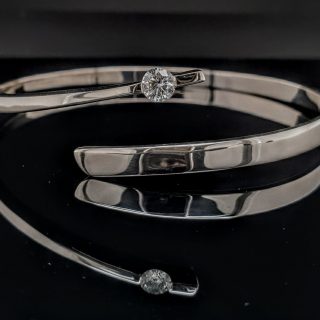 14 Karaat witgouden hand gesmede klemarmband met diamant. #22287