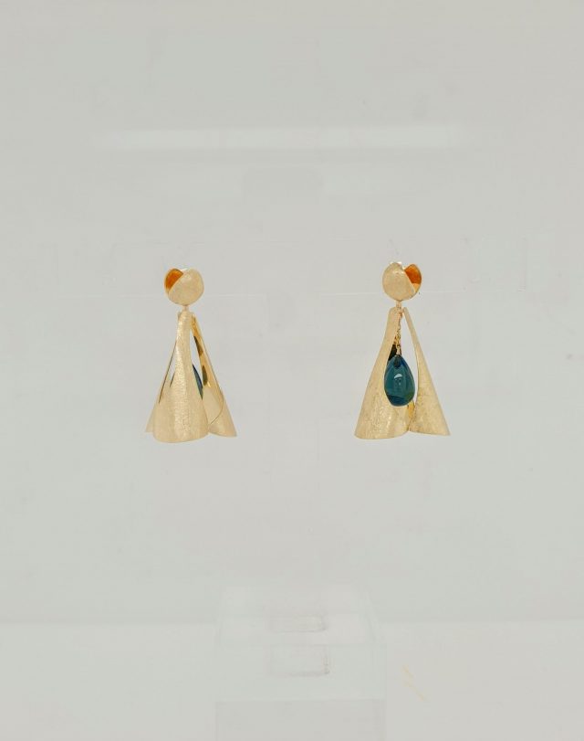 14 Karaat gouden oorhangers met Topaas London Blue, handgemaakt uit eigen atelier. #24830 - Afbeelding 4