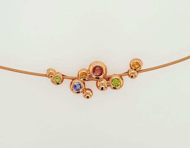 18 Karaat gouden hanger van Ehinger-Schwarz met diverse kleurstenen. Games of luck. #23153