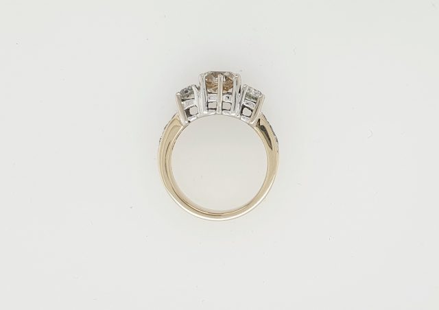 14 Karaat wit- met geelgouden ring met champagne kleurige diamant. Occasion. #25080 - Afbeelding 2