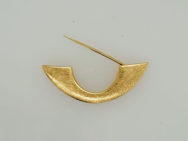 14 karaat gouden handgemaakte broche en brilhanger, model Golf. #5717