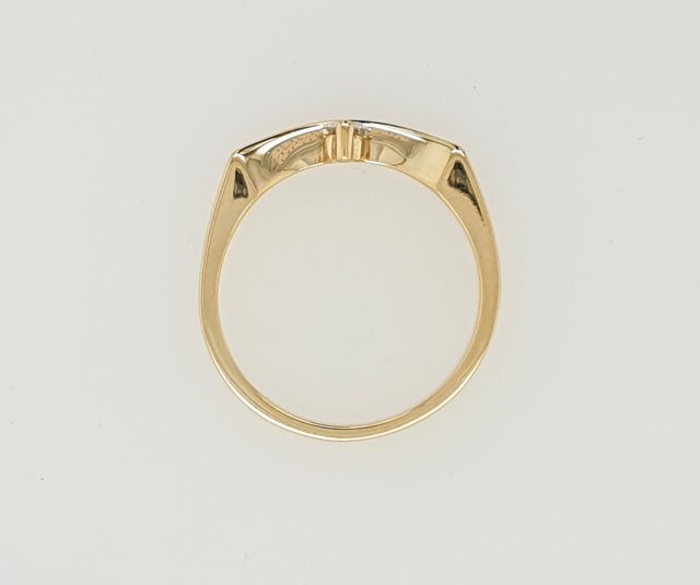 Gouden moderne fantasiering met briljant. #25505 - Afbeelding 2