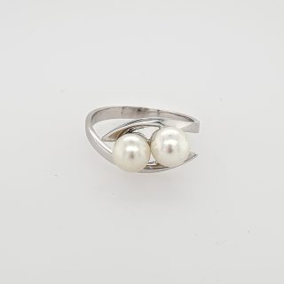 18 karaat witgouden occasion ring met 2 parels. #25665