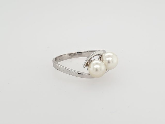18 karaat witgouden occasion ring met 2 parels. #25665 - Afbeelding 3