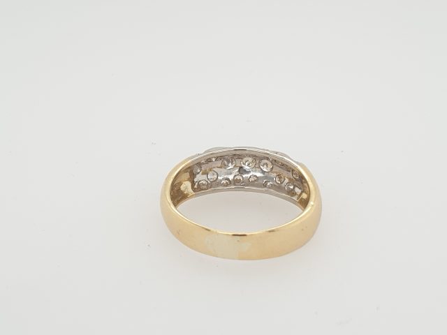 18 karaat gouden occasion ring met briljantjes. #25666 - Afbeelding 3