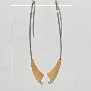 Zilver met goud oorhangers met briljant van MANU #25726