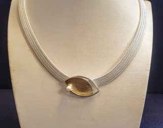 Zilveren chooker / collier met parel van het atelier MANU # 19017