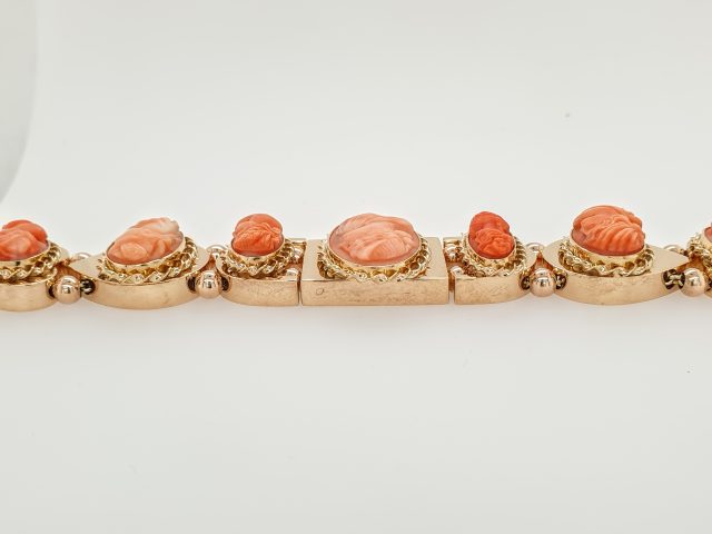 14 Karaat gouden schakelarmband met 11 Cameeën. # 25770 - Afbeelding 7