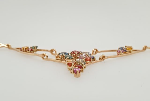 14 Karaat handgemaakte gouden occasion chooker / collier bezet met kleurige saffieren en diamant. # 25762 - Afbeelding 6