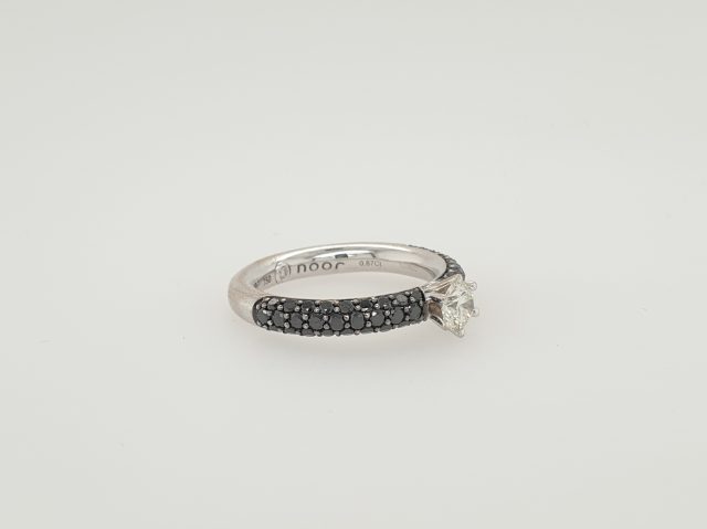 Witgouden ring met diamant van Noor. #26071 - Afbeelding 2