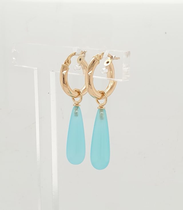14 Karaat gouden creoolhangers van Sea-Blue Chalcedoon. #26131